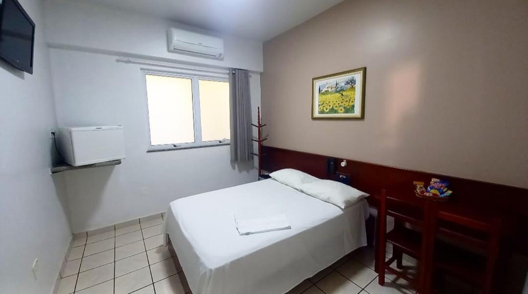 Alpha Ville Hotel Assis Zewnętrze zdjęcie