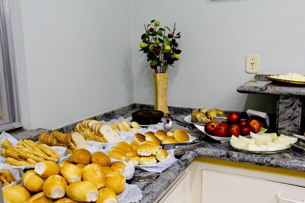 Alpha Ville Hotel Assis Zewnętrze zdjęcie